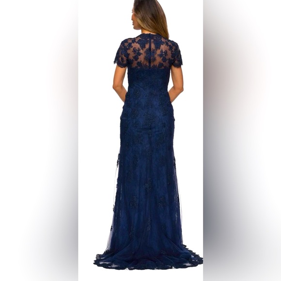 La Femme A-Line Beaded Lace Navy Short Sleeve Gown NWT Size 18 - Picture 3 of 9